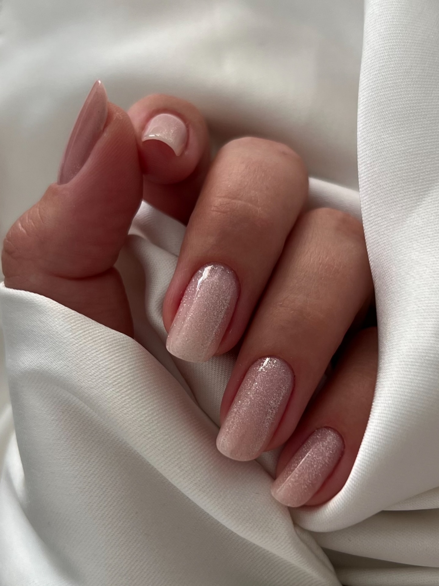 2026 is the new 2016: revenirea spectaculoasă a unghiilor pătrate