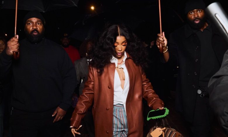 SZA la Paris Fashion Week în Vans custom 1-of-1