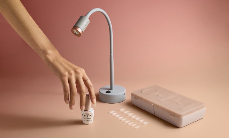 Laser Thread: trendul coreean care transformă lumina în artă pe unghii