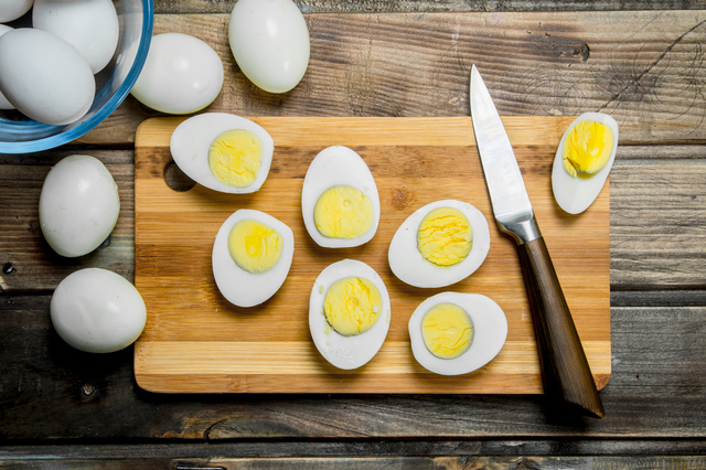 Dieta cu ouă fierte: cum funcționează, ce promite și ce riscuri implică
