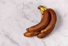 Nu arunca bananele prea coapte: 9 trucuri care te salvează de risipă