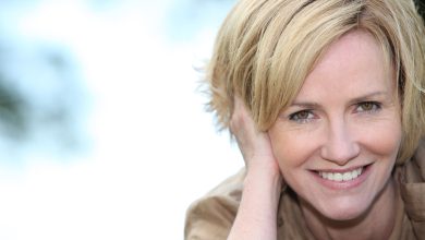 Cărarea laterală, noul statement al sezonului - Tendința de pe podiumuri care transformă orice coafură 