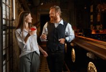 Fascinația vârstei: De ce sunt bărbații maturi atât de atractivi pentru femei?