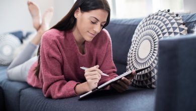 Scrisul emoțional: 8 beneficii care îți transformă starea de bine