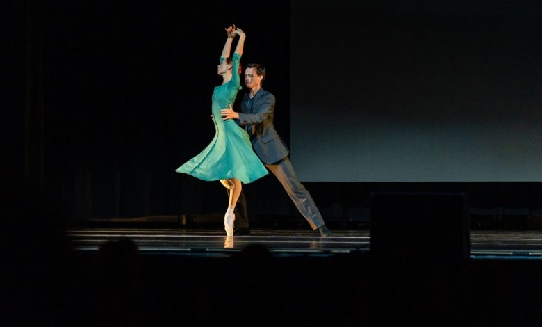 Bucharest International Ballet Gala a transformat Sala Palatului într-o scenă a baletului mondial. Cei mai mari artiști ai baletului mondial, ovationati minute în șir