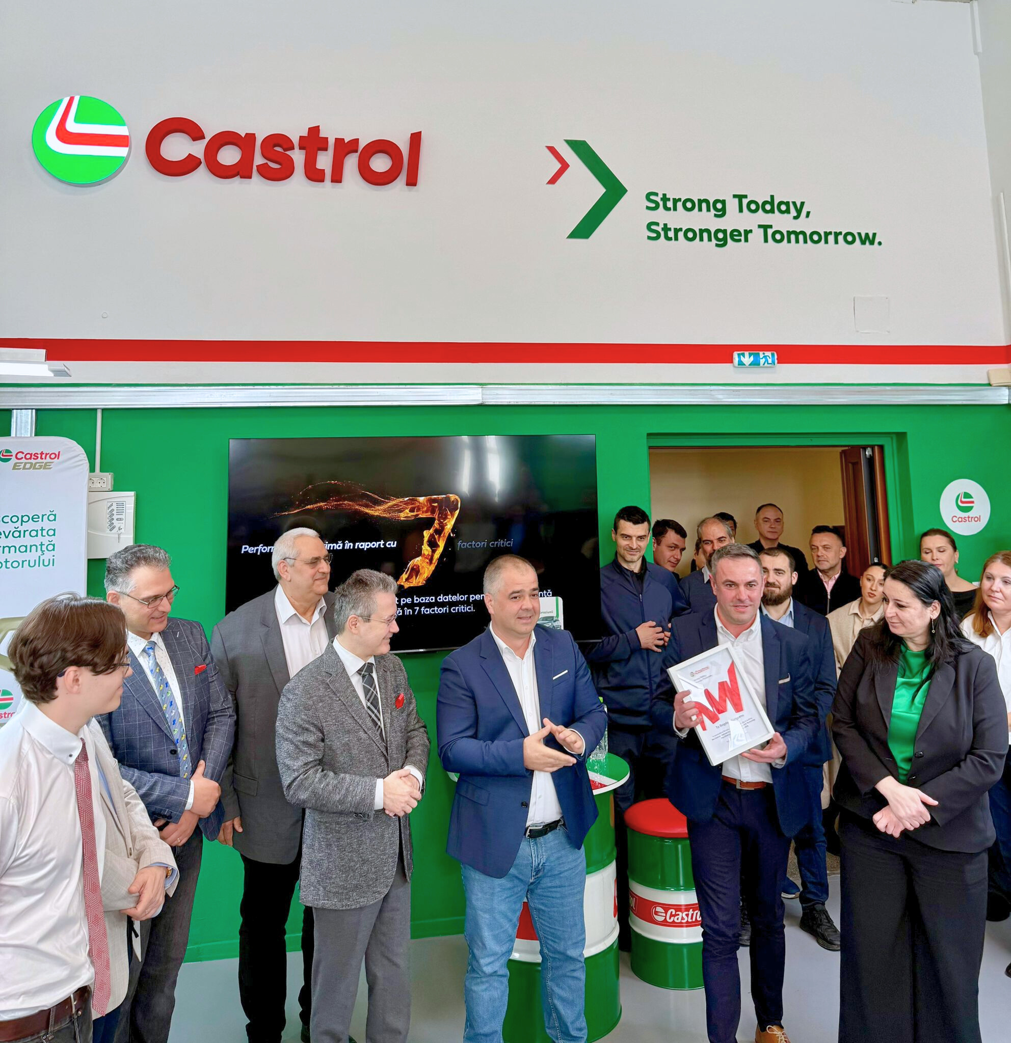 Strong Today, Stronger Tomorrow: Castrol și Facultatea de Transporturi din cadrul Universității Naționale de Știință și Tehnologie Politehnica București au inaugurat noul Centru de Excelență Castrol