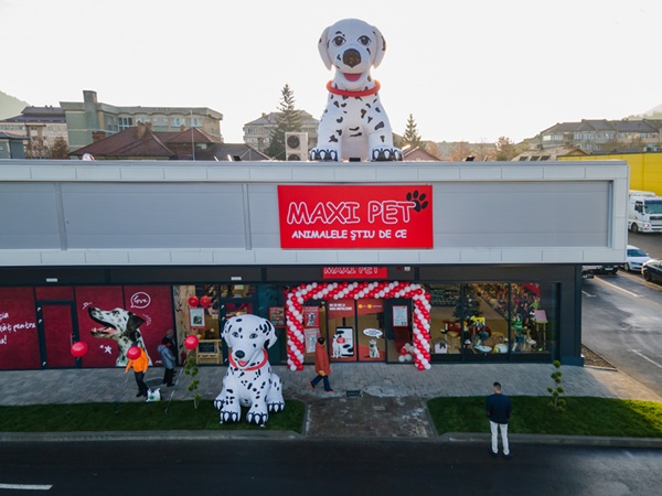 Maxi Pet reduce prețurile la până la 1000 de produse pentru animale de companie și face îngrijirea zilnică mai accesibilă pentru familiile din România