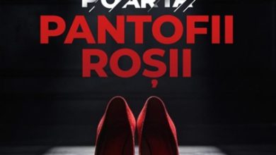 Dragostea poartă pantofii roșii. În România, o femeie moare în fiecare săptămână din cauza violenței domestice.