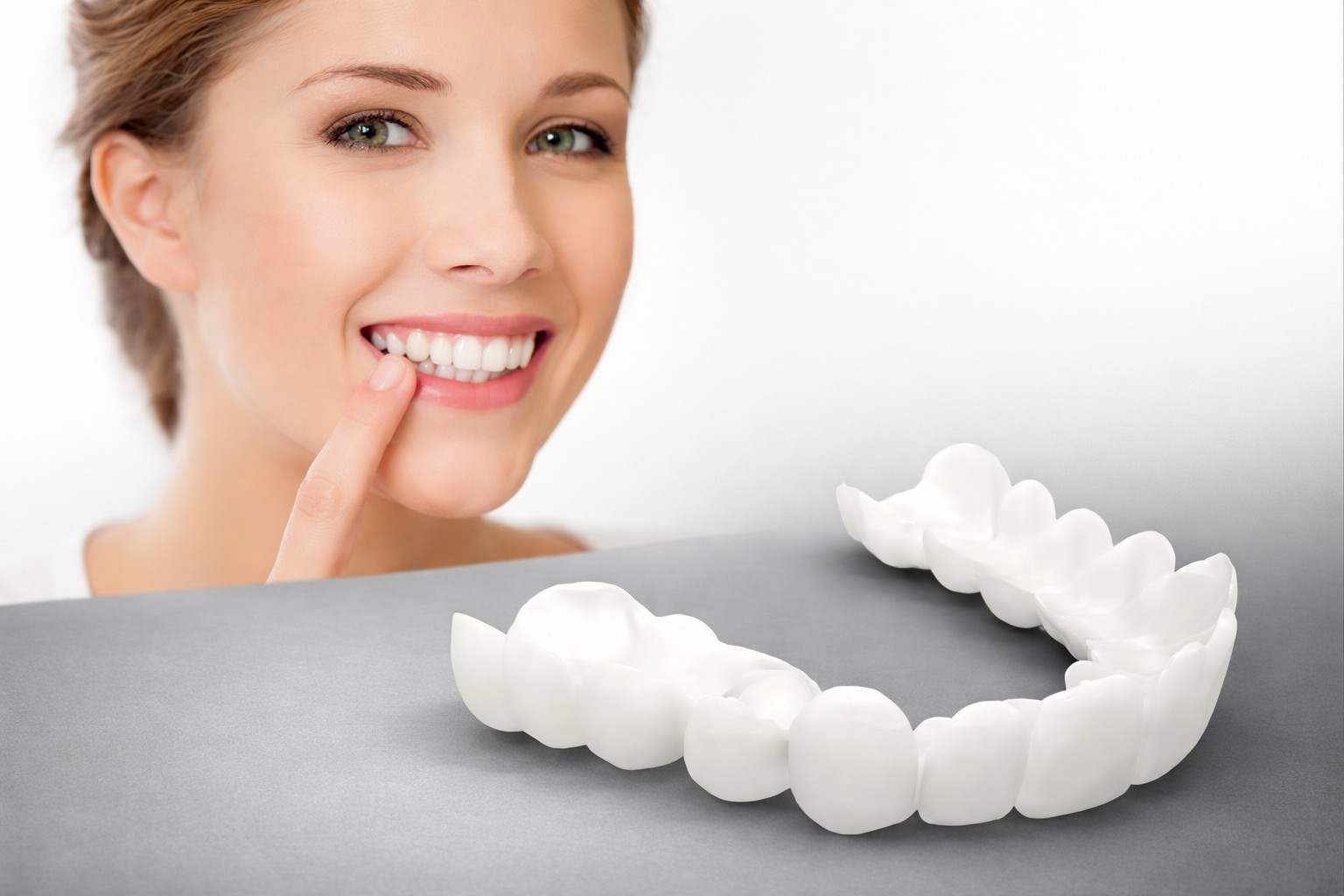 Ai pus fațete dentare din farmacie? Citește asta