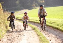 Beneficiile timpului petrecut afară pentru copii. 7 motive pentru a scoate copiii afară