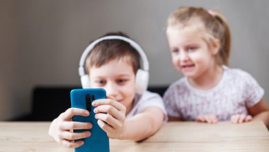 Este smartphone‑ul cu adevărat dăunător pentru copii?