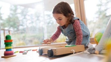 8 jocuri adorate de copii: ce învață ei, de fapt, prin ele?