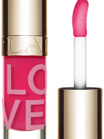 Glow-ul începe cu un zâmbet: buze juicy și cadouri care devin ritual