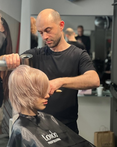 Protecția termică: ritualul invizibil care face diferența în frumusețea părului