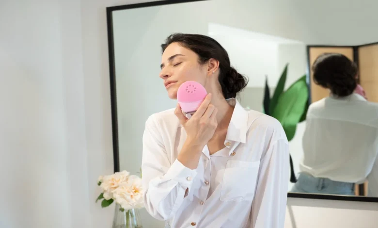 3 lucruri esențiale, o singură geantă: luxul rutinei de frumusețe care călătorește cu tine