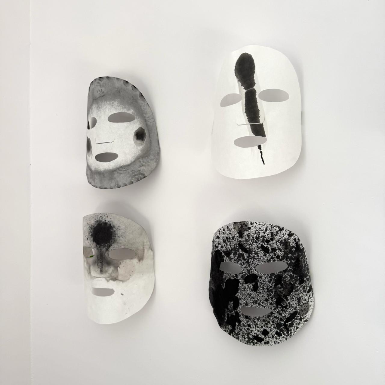 Arta întâlnește era algoritmilor la București: peste 30 de artiști din România și Polonia expun la Combinatul Fondului Plastic în cadrul expoziției „I wonder where the grass grows greener”