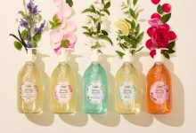 O ploaie de hidratare. Zi după zi! NOUA GENERAȚIE DE ULEIURI DE DUȘ