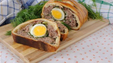 Drob de miel reinterpretat: cu ierburi proaspete și crustă crocantă