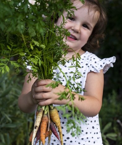 Vitamine pentru copii: când sunt necesare suplimentele și când este suficientă alimentația?