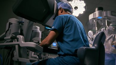 România ajunge la 31 de programe de chirurgie robotică da Vinci™, odată cu instalarea celui de-al optulea sistem în sectorul public de sănătate
