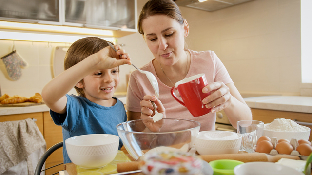 15 trucuri virale despre alimente... pe care părinții le folosesc (și de ce funcționează)