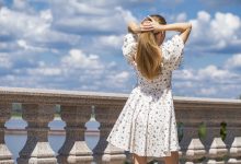 Blondurile verii 2026: 5 nuanțe soft care iau locul blondului glaciar