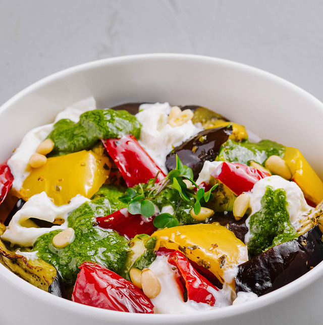 Cremă de feta cu legume sotate