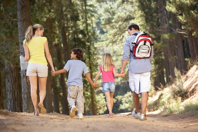 Dincolo de locul de joacă: 7 idei geniale pentru un weekend în familie