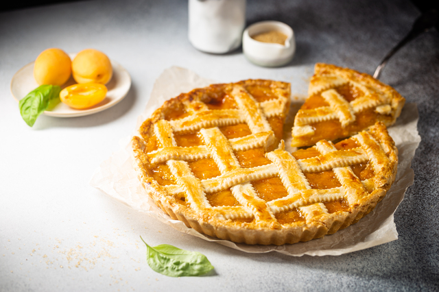 Crostata cu piersici și amaretti