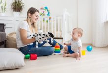 7 activități Montessori simple: pentru bebeluși între 3 și 6 luni