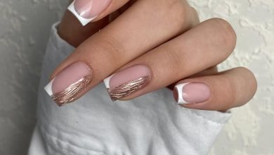 Dua Lipa reinventează manichiura french în cea mai chic versiune a momentului