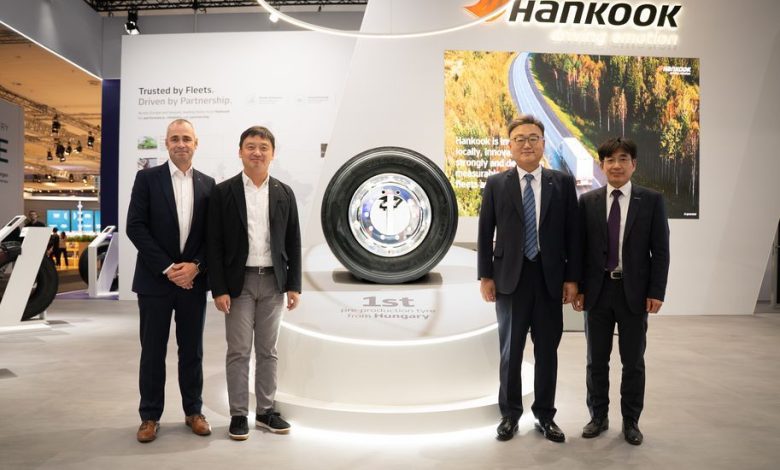 Hankook prezintă prima anvelopă pilot produsă pe noua linie de fabricație pentru anvelope destinate vehiculelor comerciale din Ungaria